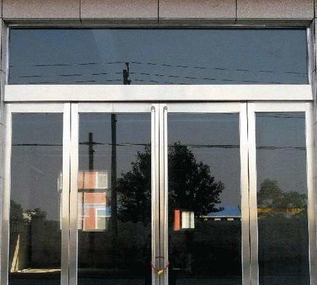 Κατοικημένες παράθυρα και πόρτες αργιλίου με το διπλό μετριασμένο γυαλί 4mm